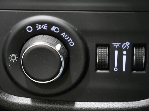 Used 2024 Jeep Grand Cherokee Altitude AWD/4WD image 14