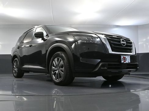 Used 2024 Nissan Pathfinder SV FWD image 53