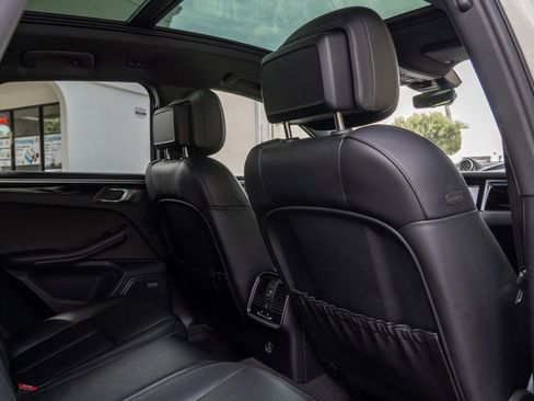 Used 2019 Porsche Macan S AWD/4WD image 24
