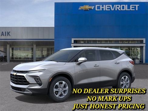 New 2026 Chevrolet Blazer LT image 2