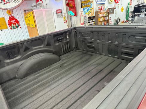 Used 2017 Ford F150 XLT w/ Equipment Group 302A Luxury AWD/4WD image 20