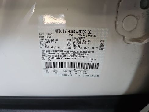 Used 2023 Ford Explorer XLT AWD/4WD image 37
