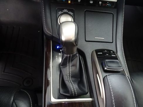 Used 2018 Lexus ES 300h FWD image 12