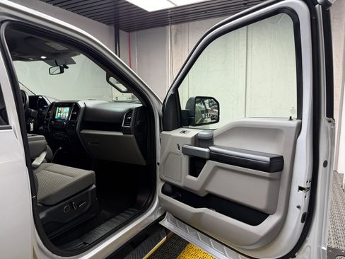 Used 2017 Ford F150 XLT w/ Equipment Group 302A Luxury image 24