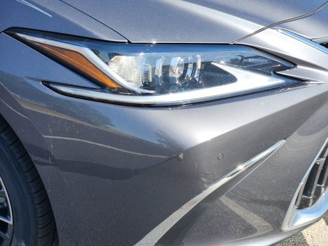 Certified 2024 Lexus ES 350 w/ Premium Package FWD image 9