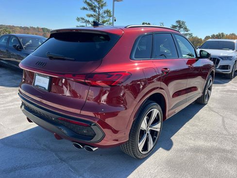 New 2025 Audi SQ5 Prestige image 5