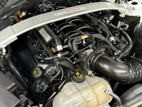 Used 2017 Ford Mustang Shelby GT350 image 41