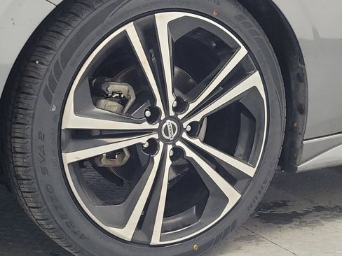 Used 2021 Nissan Sentra SR FWD image 31
