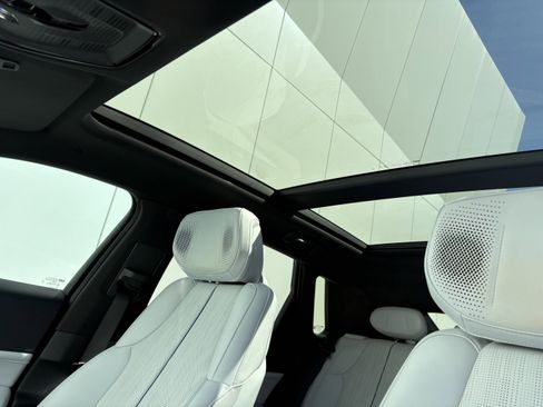 Certified 2024 Cadillac Lyriq Luxury image 15