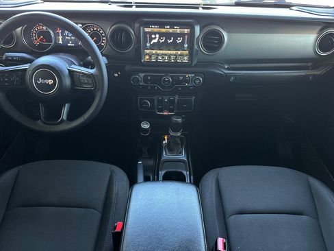 Used 2023 Jeep Gladiator Sport AWD/4WD image 13