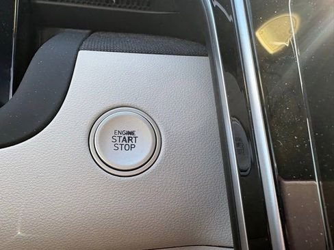 Used 2023 Hyundai Tucson Limited image 13