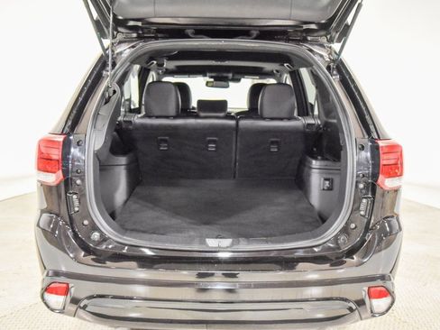 Used 2021 Mitsubishi Outlander SEL image 15