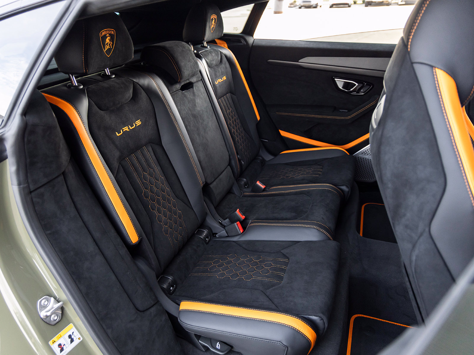 Used 2023 Lamborghini Urus Performante AWD/4WD image 51