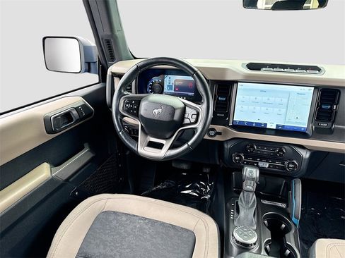 Used 2023 Ford Bronco Wildtrak image 24