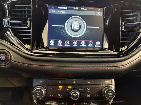 Used 2023 Dodge Durango GT image 8