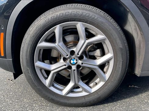 Used 2024 BMW X4 xDrive30i image 12