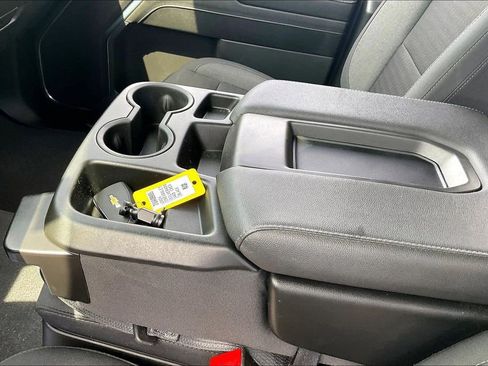 Used 2024 Chevrolet Silverado 1500 LT AWD/4WD image 19