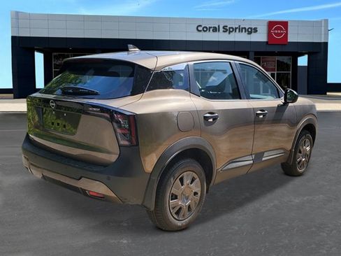 New 2025 Nissan Kicks S image 5