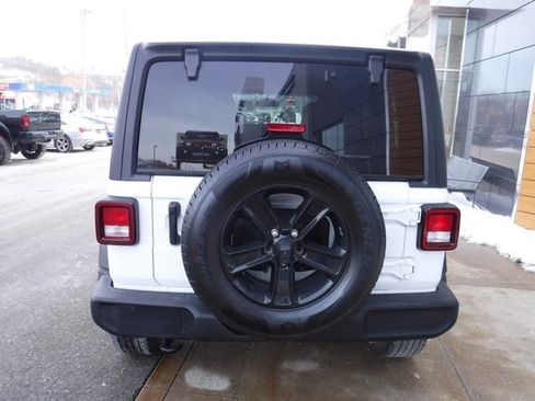 Certified 2022 Jeep Wrangler Unlimited Sport image 11