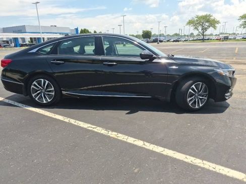 Used 2020 Honda Accord Touring image 4