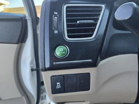 Used 2013 Honda Civic LX image 24