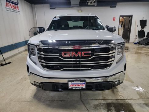 Used 2022 GMC Sierra 1500 SLT w/ Max Trailering Package image 2