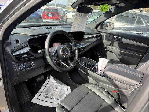 Used 2025 Buick Enclave Preferred image 15