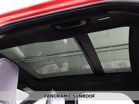 Used 2024 Jaguar F-PACE R-Dynamic S image 4