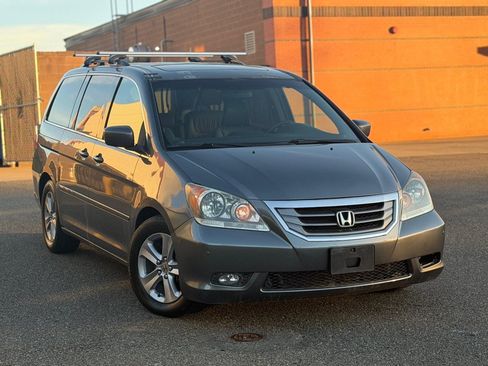 Used 2010 Honda Odyssey Touring image 3