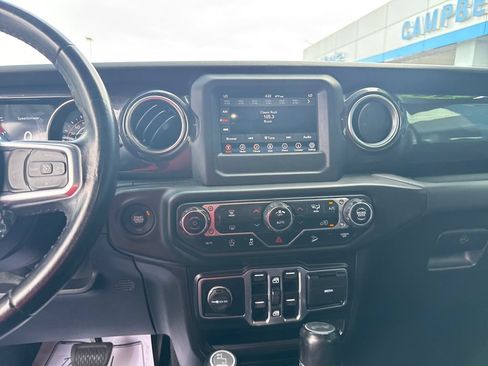 Used 2020 Jeep Wrangler Unlimited Sahara AWD/4WD image 22