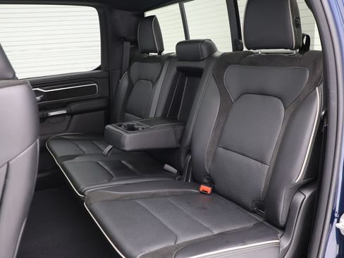 Used 2024 RAM 1500 Laramie AWD/4WD image 14