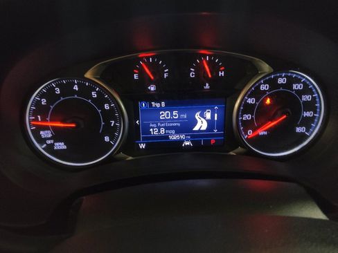 Used 2020 GMC Terrain SLE w/ Driver Convenience Package FWD image 23