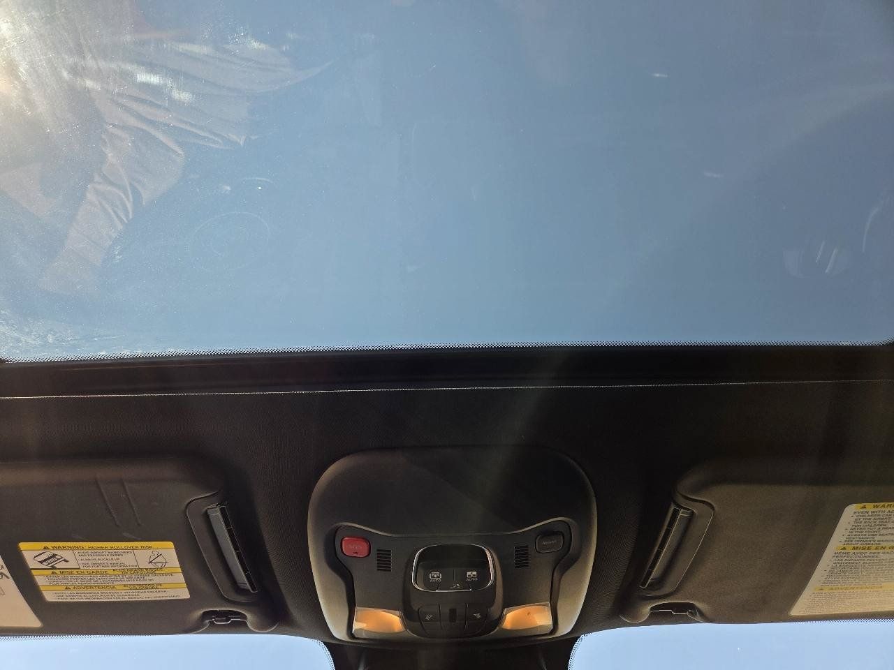 Used 2021 Jeep Renegade Latitude w/ Sun & Sound Group AWD/4WD image 17