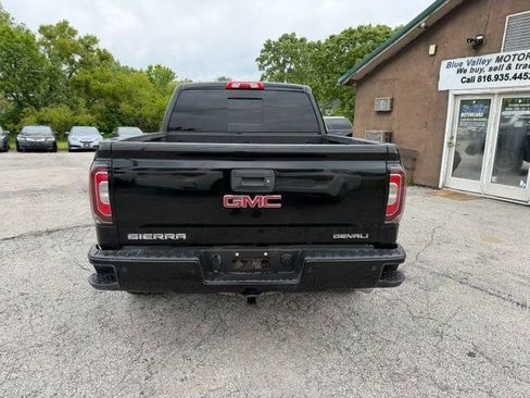 Used 2018 GMC Sierra 1500 Denali w/ Denali Ultimate Package AWD/4WD image 4