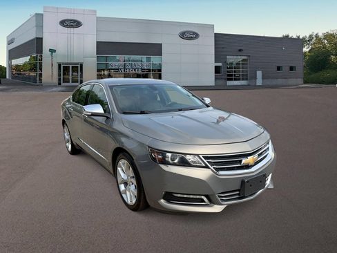 Used 2019 Chevrolet Impala Premier FWD image 2