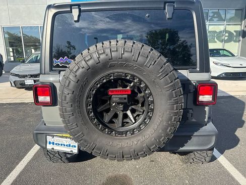 Used 2023 Jeep Wrangler Sport AWD/4WD image 5