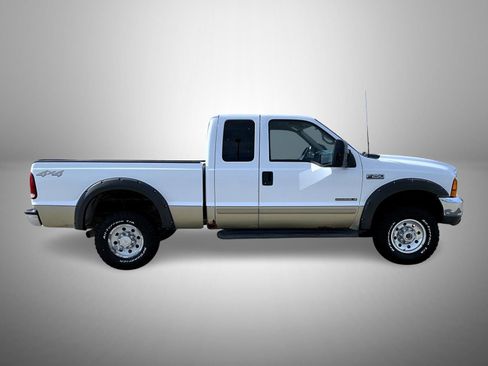 Used 2001 Ford F250 Lariat AWD/4WD image 4