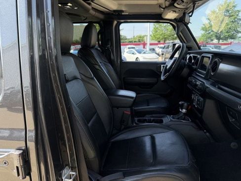 Used 2023 Jeep Gladiator Sport AWD/4WD image 30