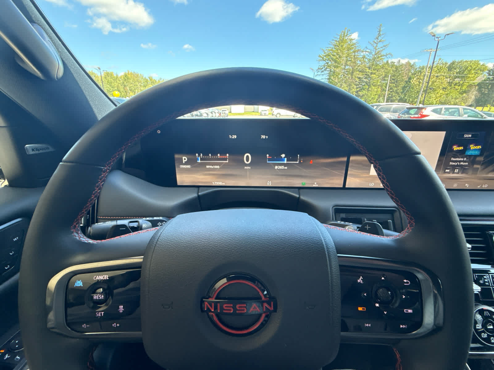 Certified 2025 Nissan Armada PRO-4X AWD/4WD image 15