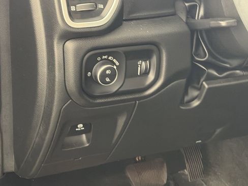 Used 2023 RAM 1500 Big Horn AWD/4WD image 11