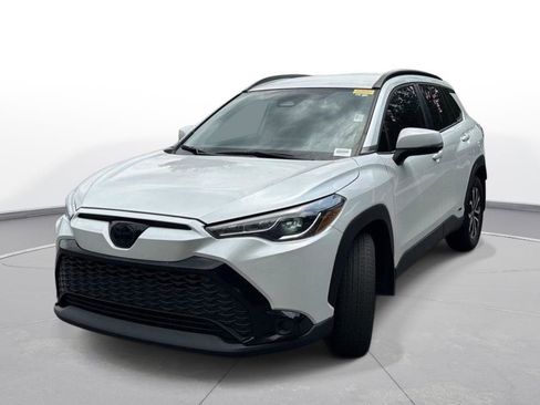 Used 2023 Toyota Corolla Cross AWD Hybrid image 2
