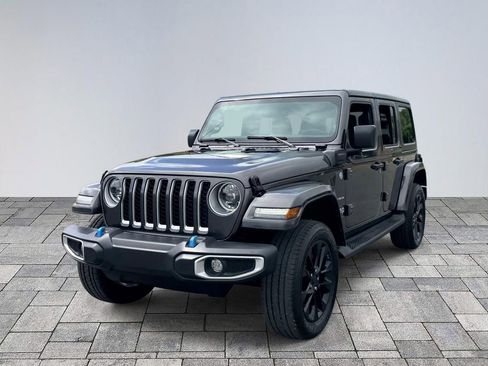 Used 2023 Jeep Wrangler Unlimited Sahara w/ Cold Weather Group image 3