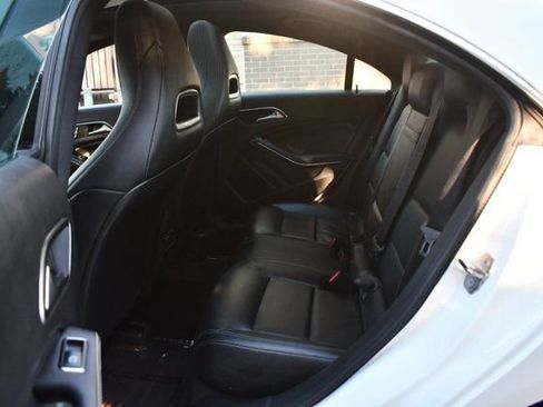 Used 2019 Mercedes-Benz CLA 250 4MATIC w/ Premium Package image 34