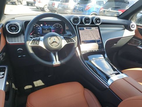 Used 2023 Mercedes-Benz GLC 300 4MATIC image 10
