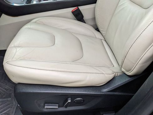 Used 2019 Ford Edge Titanium w/ Cargo Accessory Package image 25