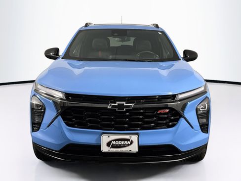 Used 2024 Chevrolet Trax RS w/ Sunroof Package image 4