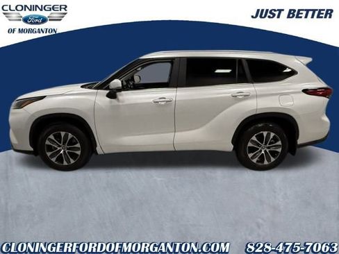 Used 2023 Toyota Highlander LE image 7