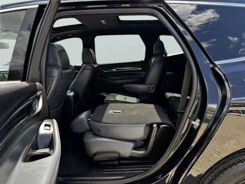 Used 2023 Buick Enclave Essence w/ Experience Buick Package FWD image 37