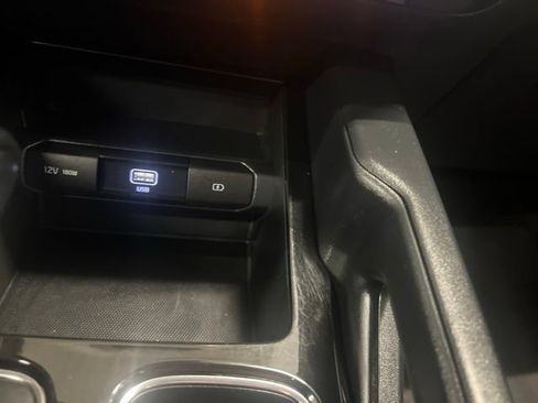 Used 2022 Kia Telluride LX AWD/4WD image 23