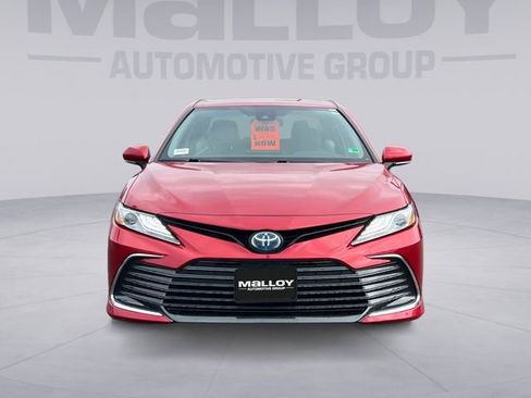 Used 2023 Toyota Camry XLE image 8